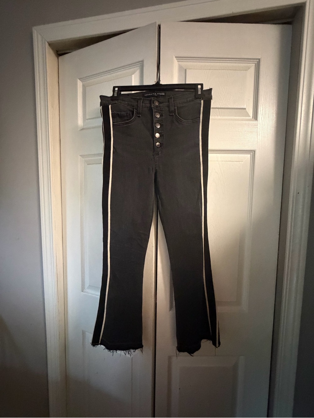 Veronica Beard Black Baby Boot Crop Jeans with White Side Stripe size 29